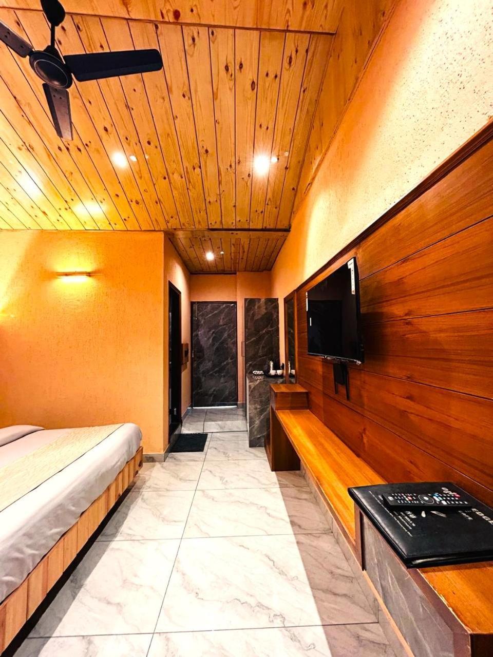 Living On The Edge A Luxury Stay Mussoorie Buitenkant foto